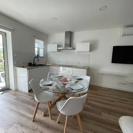 شقة Tronqueiras *